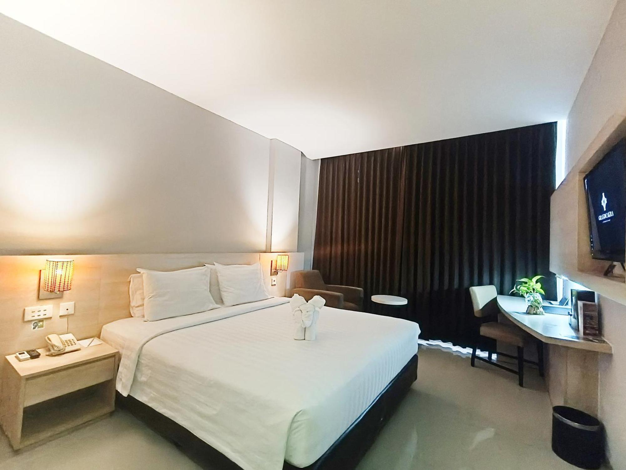 Grand Cakra Hotel Malang Kültér fotó