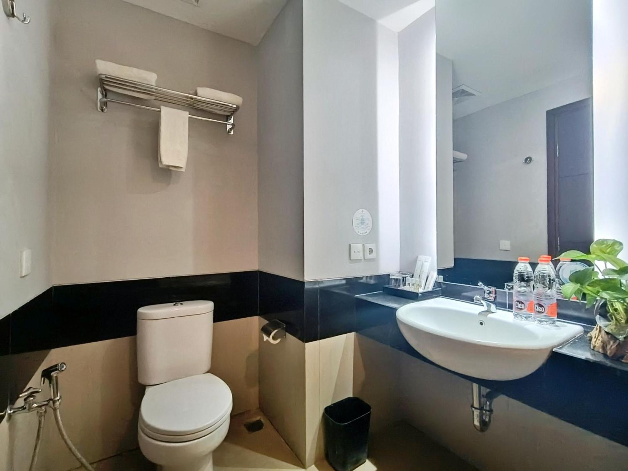 Grand Cakra Hotel Malang Kültér fotó