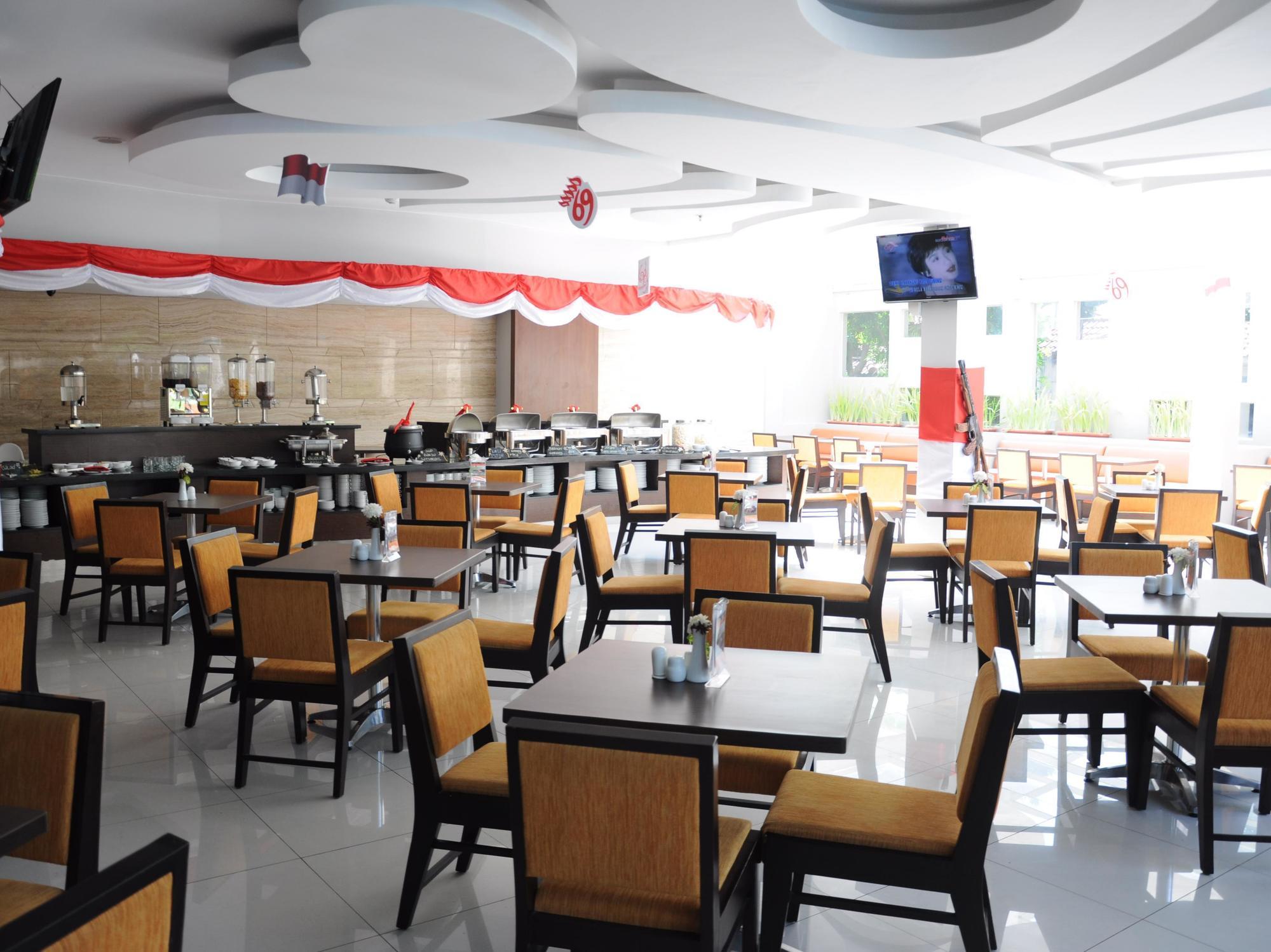 Grand Cakra Hotel Malang Kültér fotó