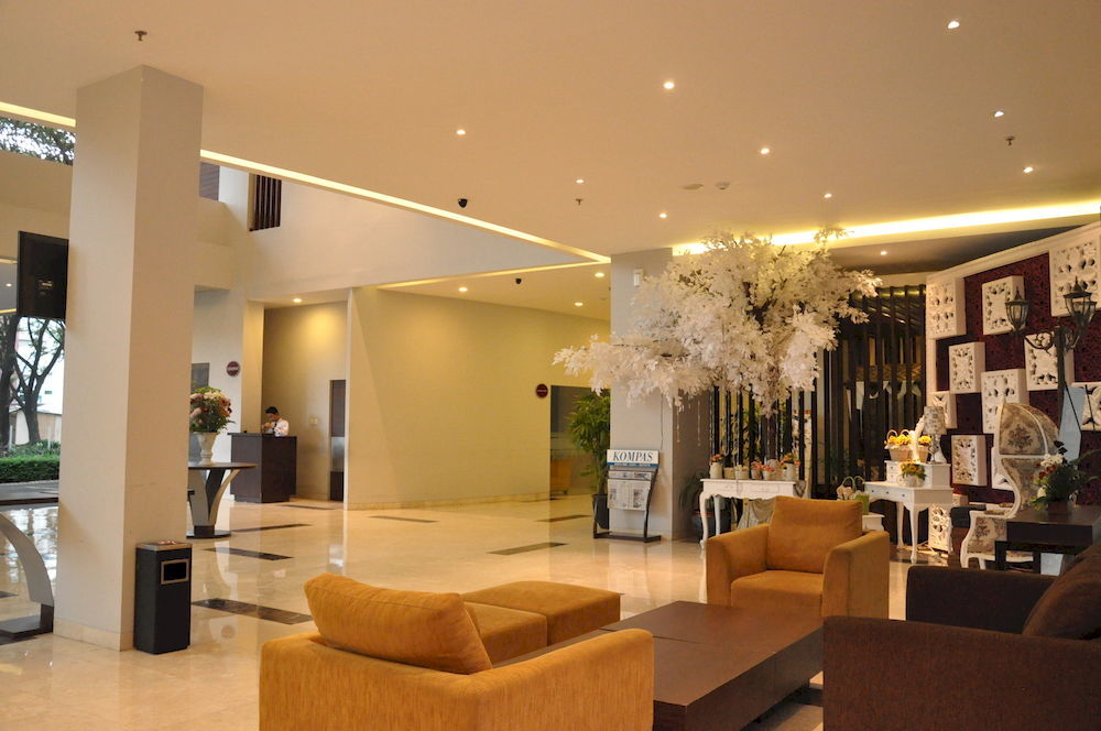 Grand Cakra Hotel Malang Kültér fotó