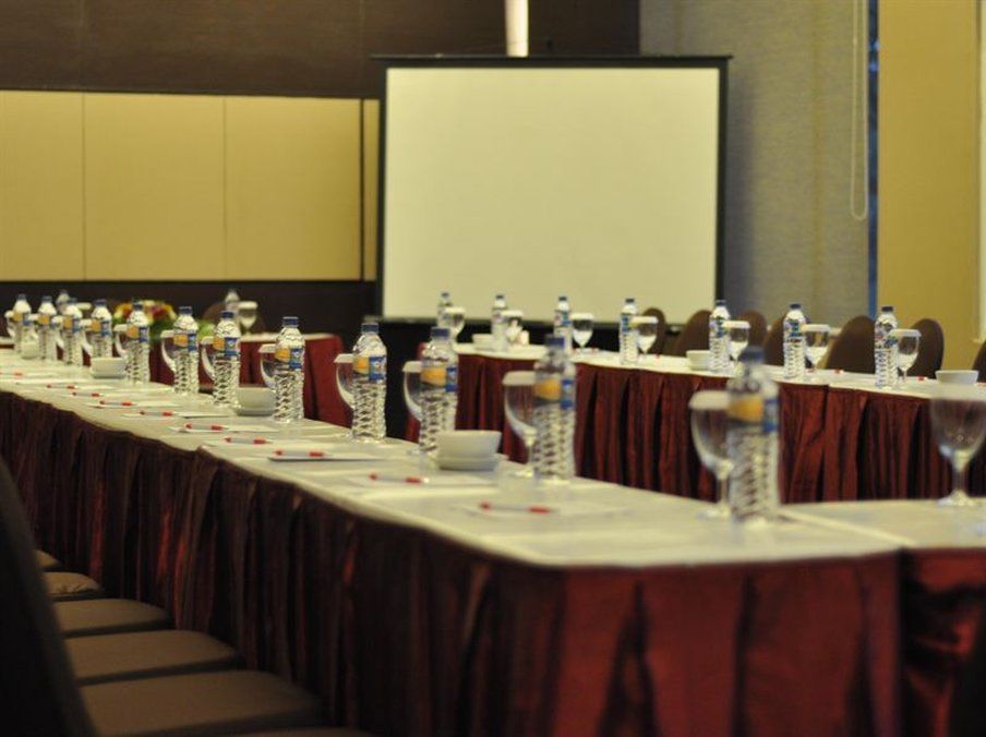 Grand Cakra Hotel Malang Kültér fotó