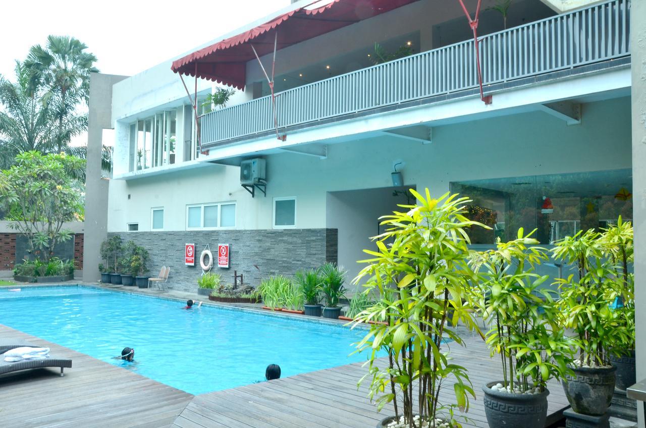 Grand Cakra Hotel Malang Kültér fotó